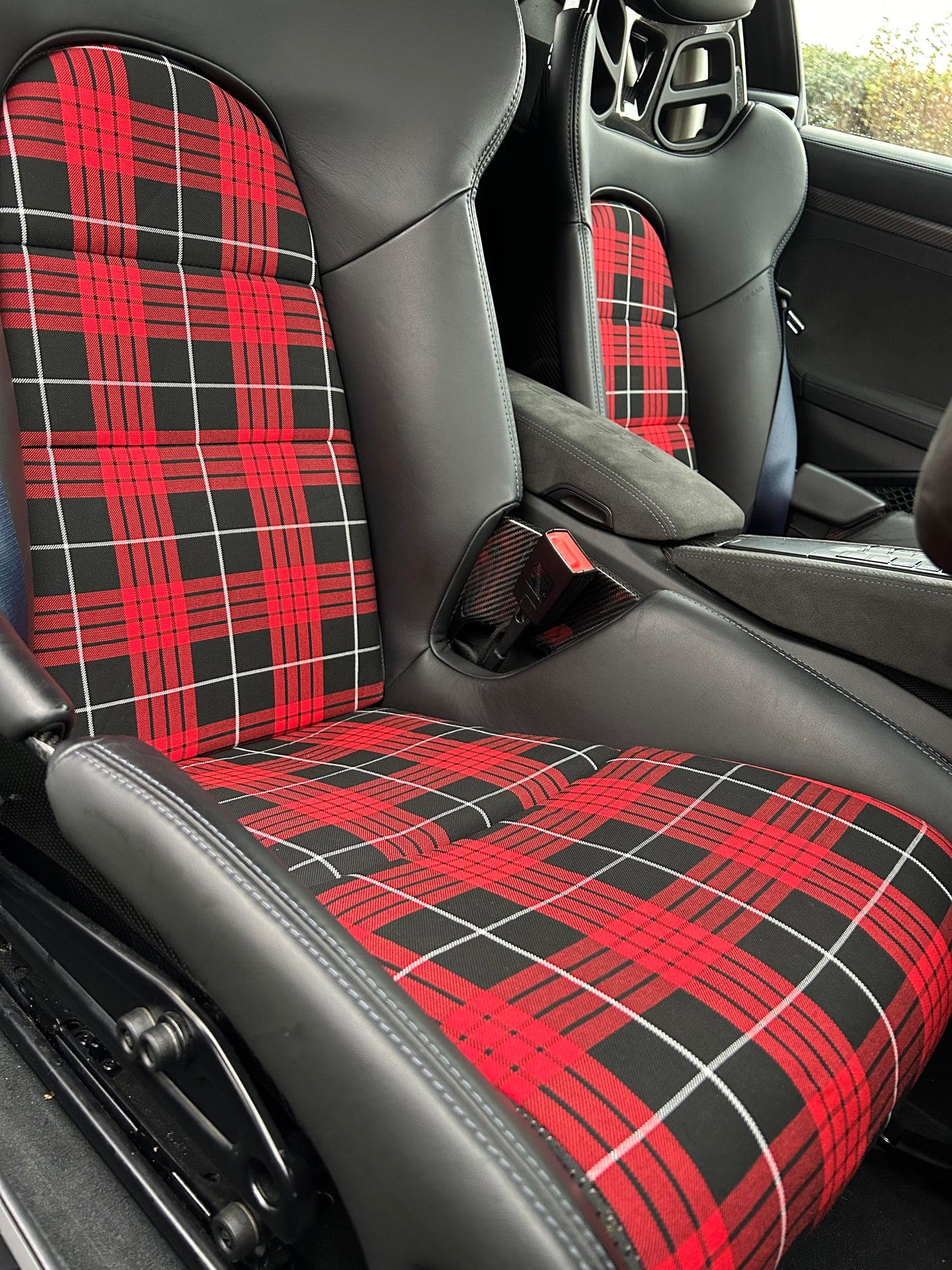 Porsche 918 (fixed) bucket seat insert cover set - MacQueen of Skye tartan