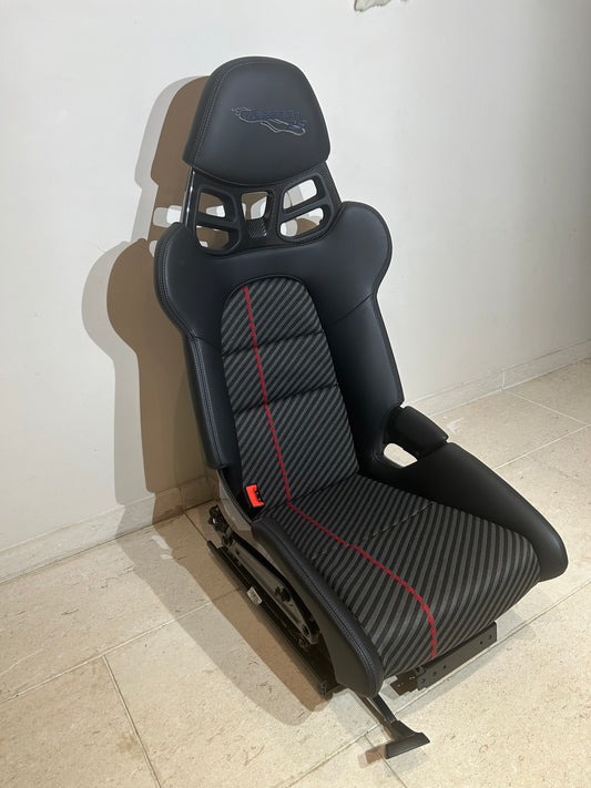 Porsche 918 (fixed) seat insert cover set - red/carbon